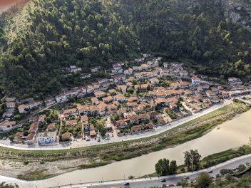 Albanien: Zwischen verborgenen Schätzen und lebendiger Geschichte